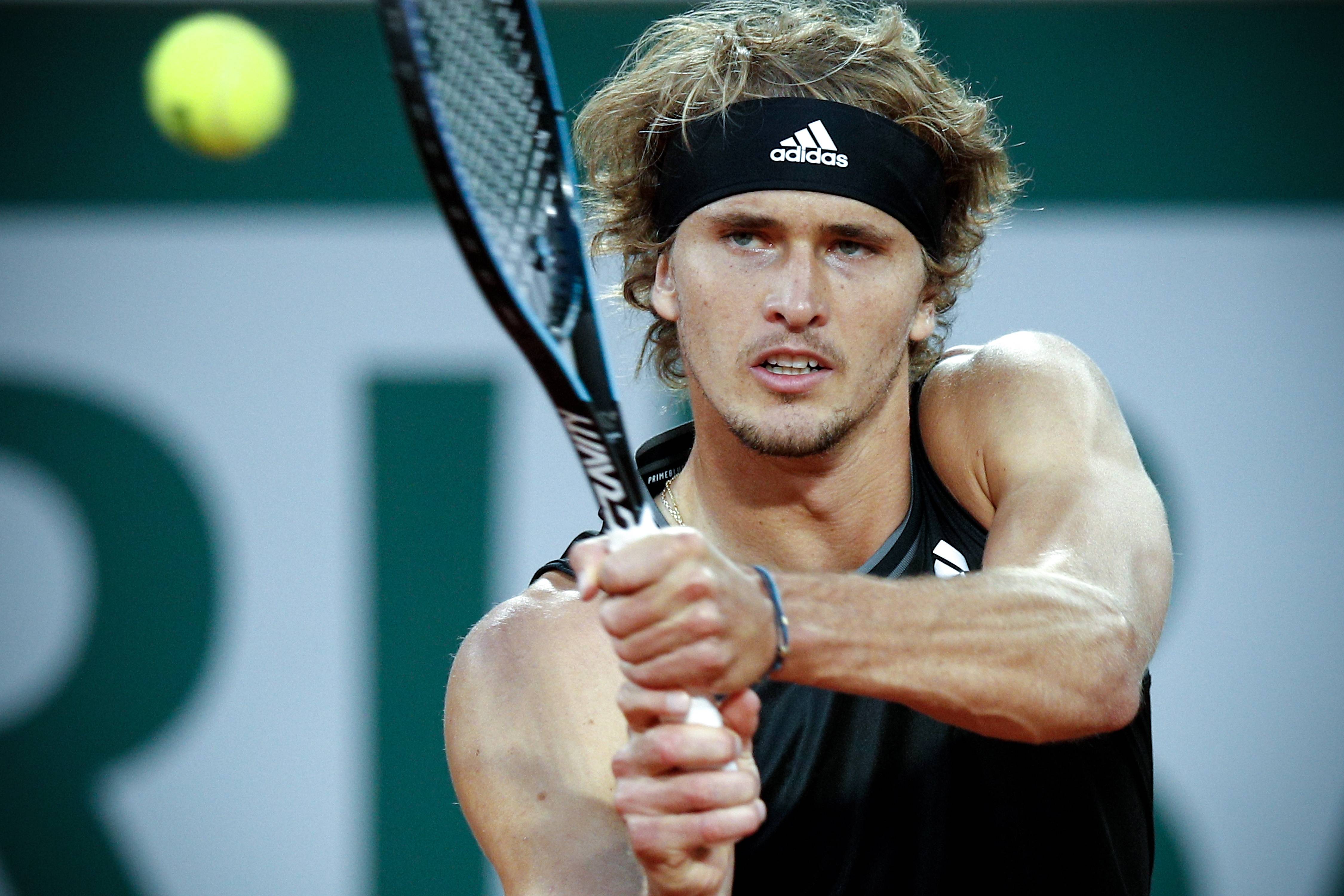 体育-法国网球队绝地反击世界网球队，兹维列夫绝境逆转的简单介绍