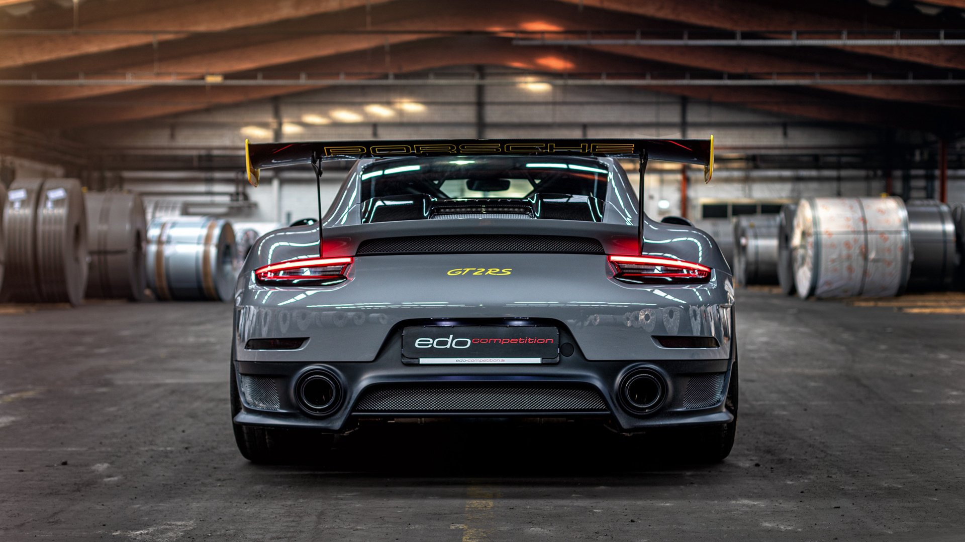 当凯恩停下钟表,一场进球与断头的平行叙事